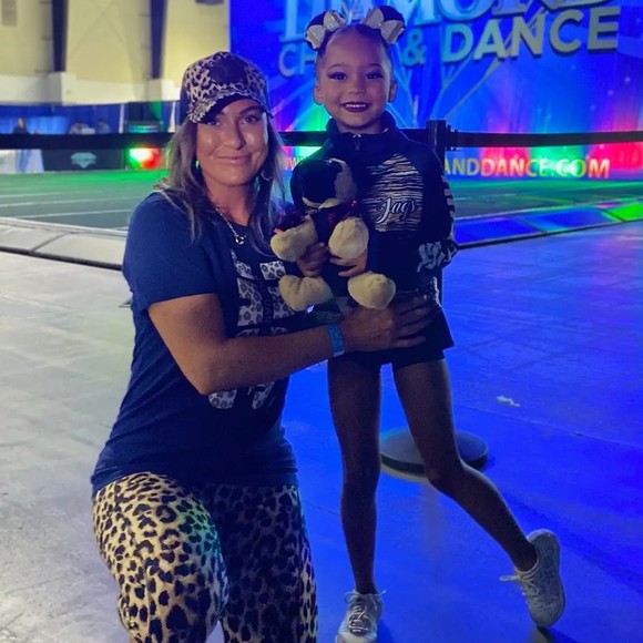 Meet your Posher, Jackie - Picture 2 of 3